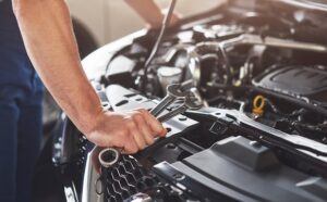 How do you find a reputable auto repair shop in Dubai?